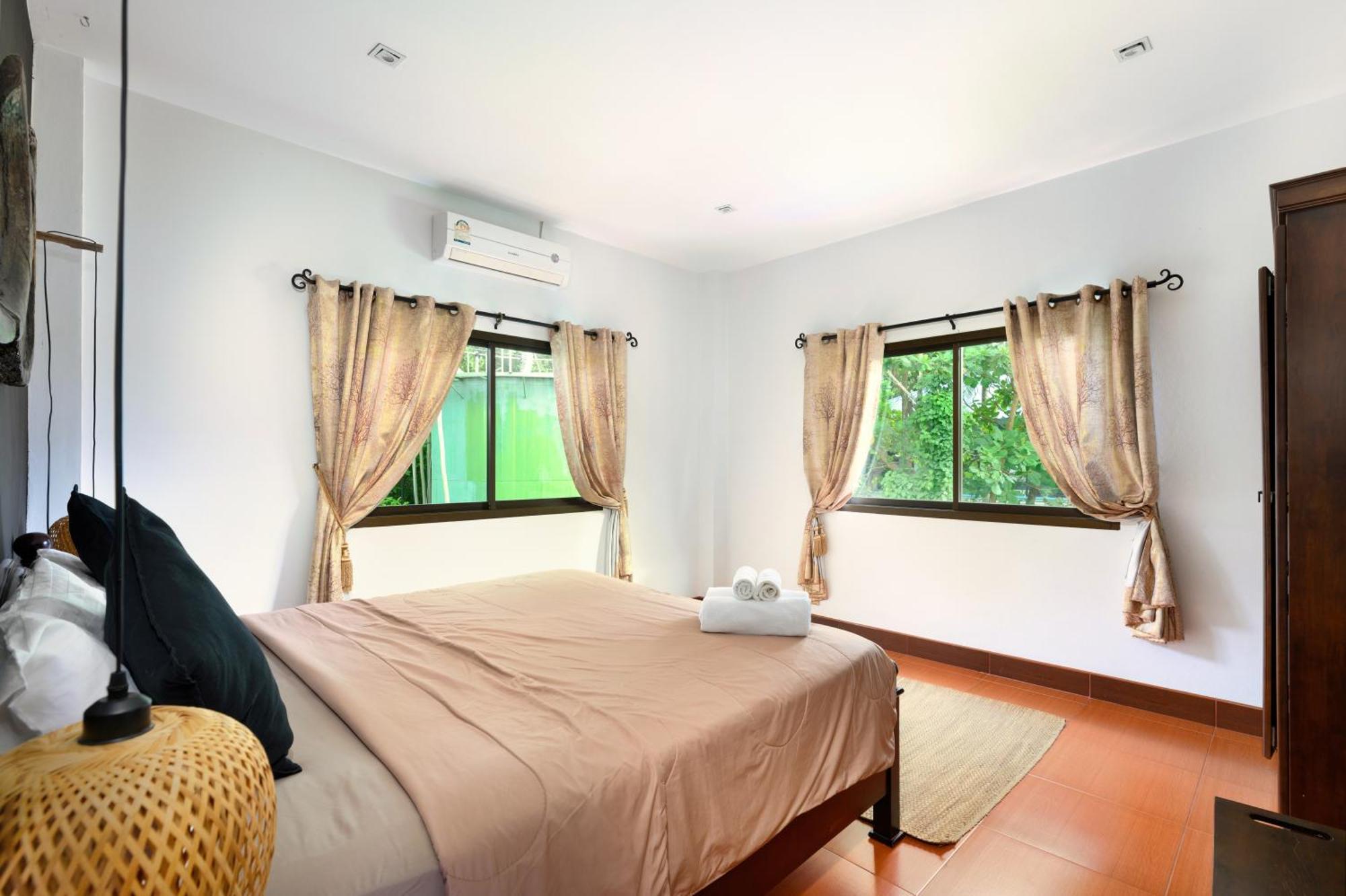 Private pool villa close to beach Kamala Beach Esterno foto
